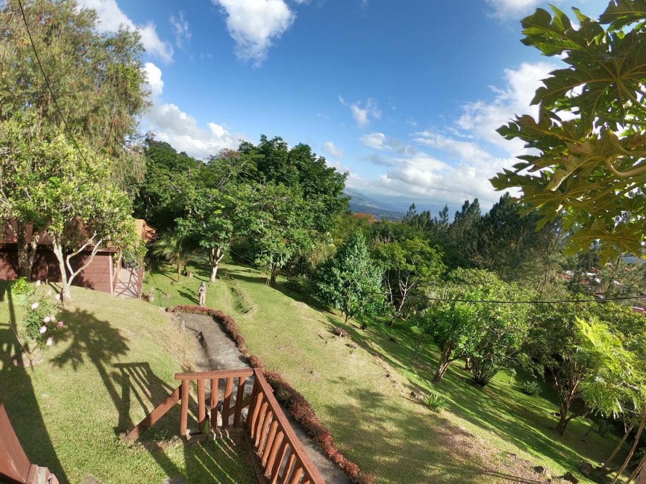 Hospedaje La Naciente Bed & Breakfast Turrialba Luaran gambar