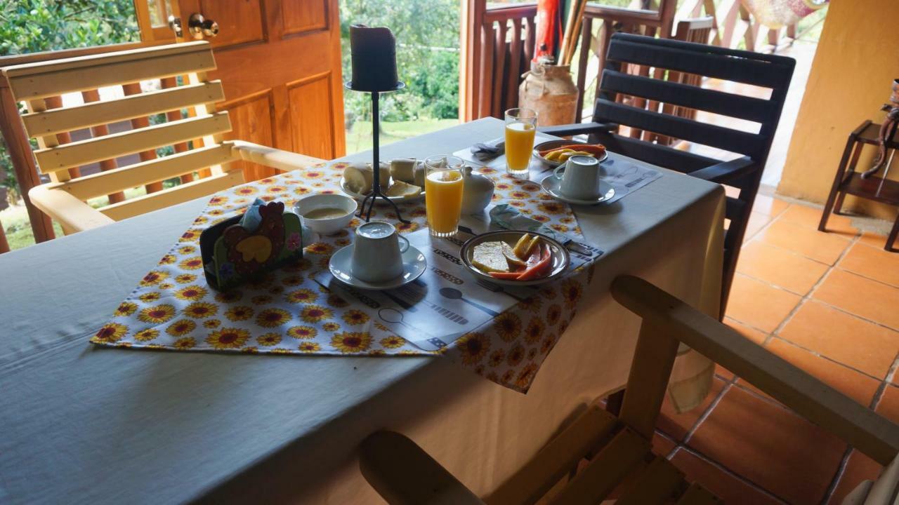 Hospedaje La Naciente Bed & Breakfast Turrialba Luaran gambar